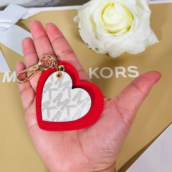 Michael kors HEART CHARM RED - Picture 1 of 6